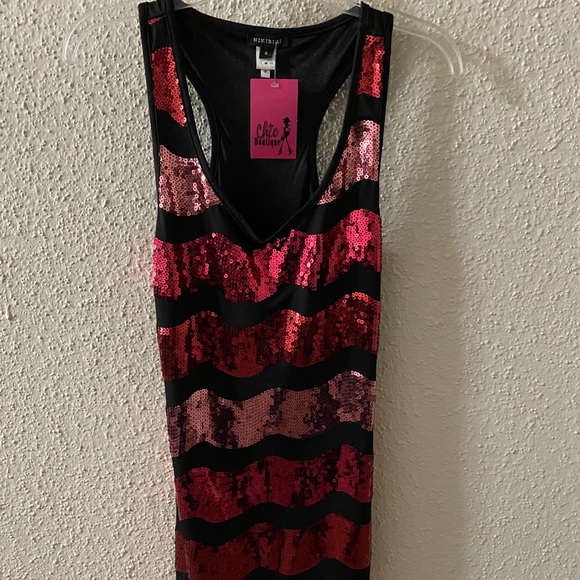 Red sequin dress - Picture 1 of 3